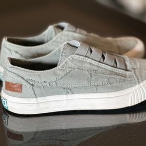 Ladies slip on shoes